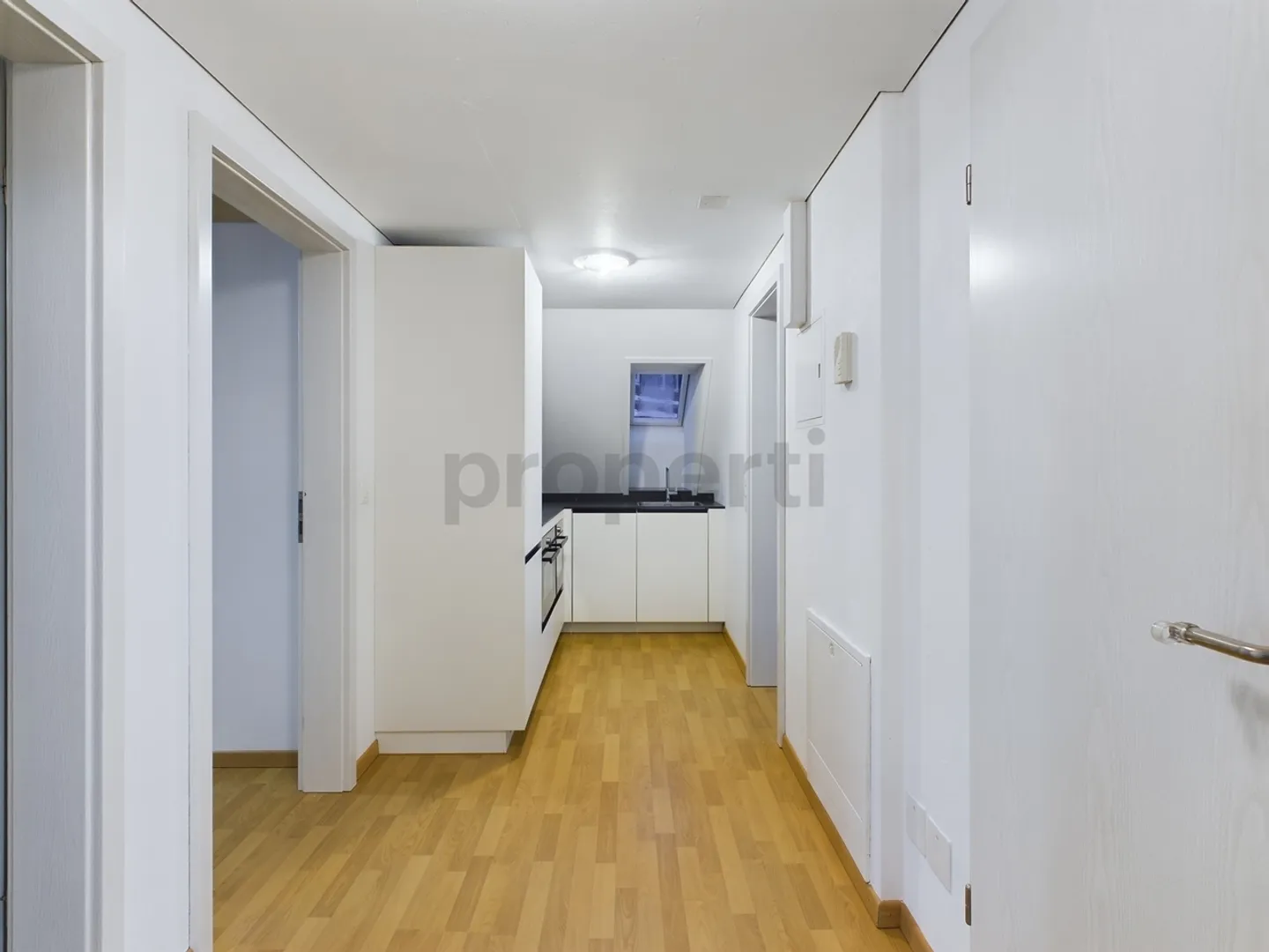Charming furnished and centrally located 3.5-room attic apartment in Wassen - Photo 1 of 7