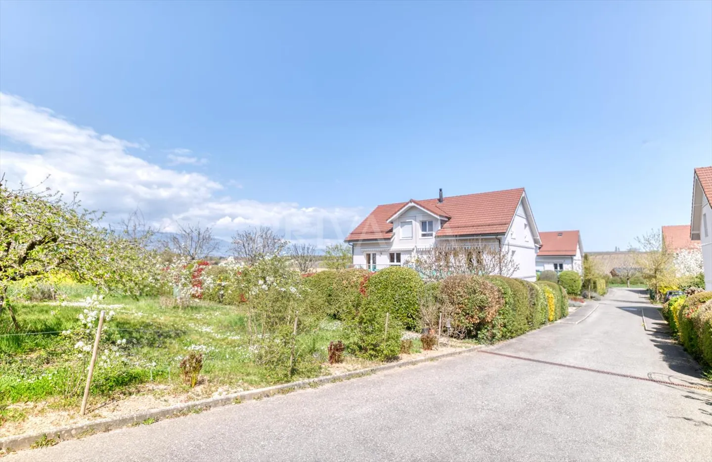 Helles Doppelhaus mit Balkon und freier Aussicht in Soral - Foto 10 von 11