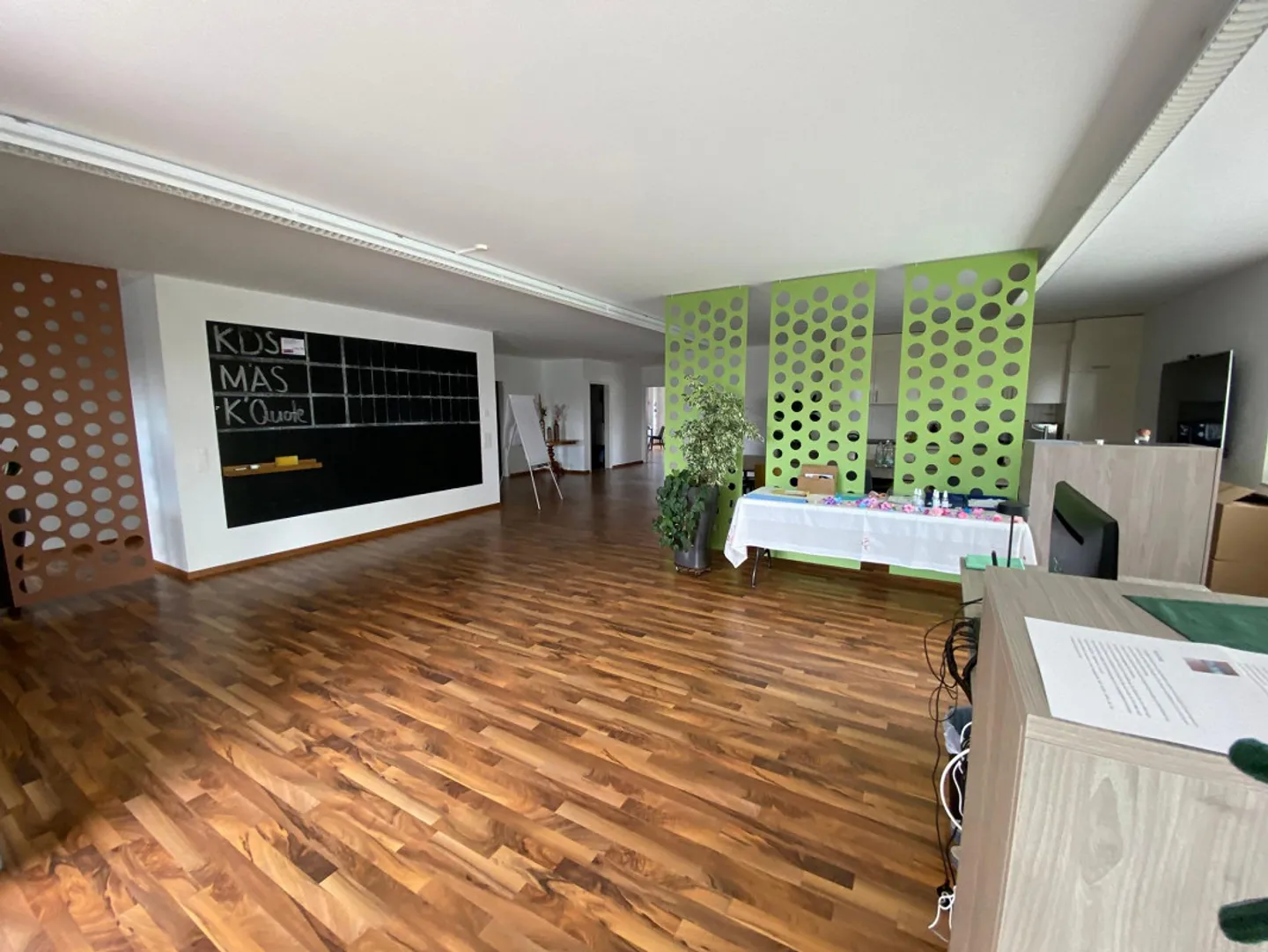 Grosszügige Gewerbefläche mit Balkon - Foto 10 von 12