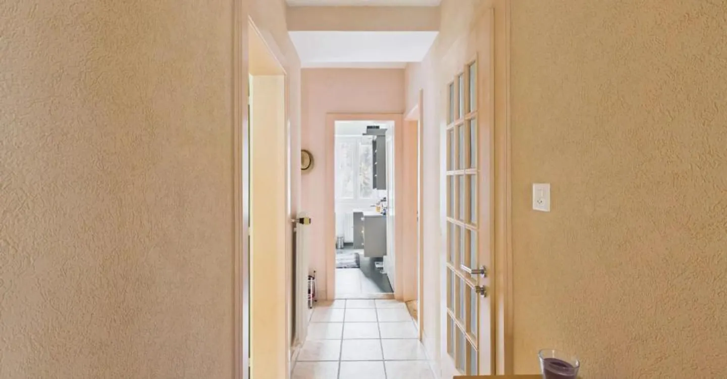 Charming 4.5-room apartment in Bourg-Saint-Pierre - Photo 2 of 6