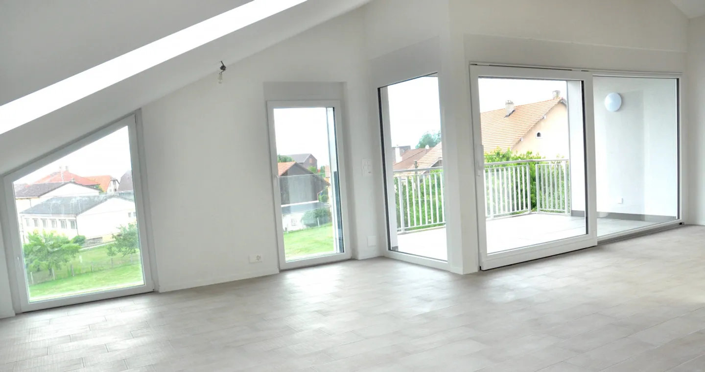 MONTAGNY-LA-VILLE - HERRLICHE DACHWOHNUNG CA. 105 M2 - Foto 1 von 7