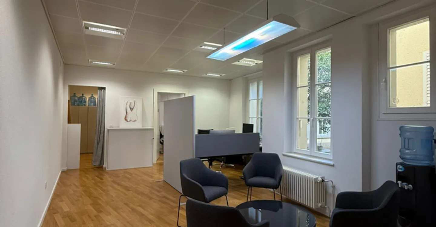COMMERCIAL SPACE OF 124M2 IN THE HEART OF RUE BEAU SEJOUR - Photo 1 of 4