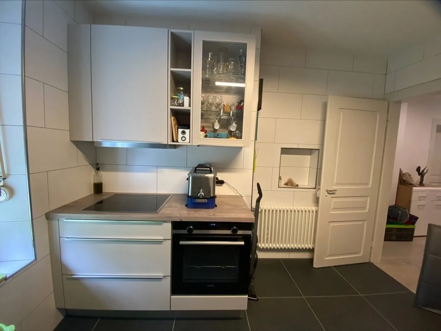 ELEGANTE UND HELLER WOHNUNG - Foto 3 von 6