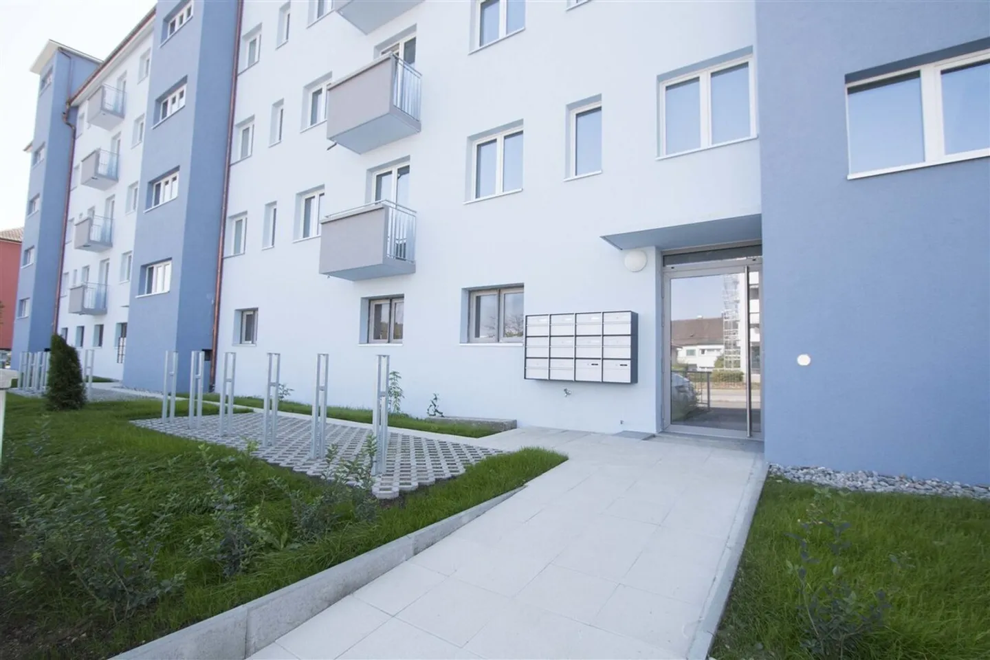 Totalement rénové - Style moderne - Photo 1 sur 9