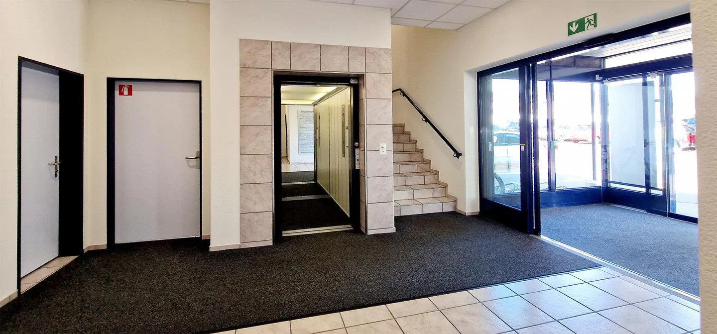Bürofläche in Hinwil - Foto 3 von 11