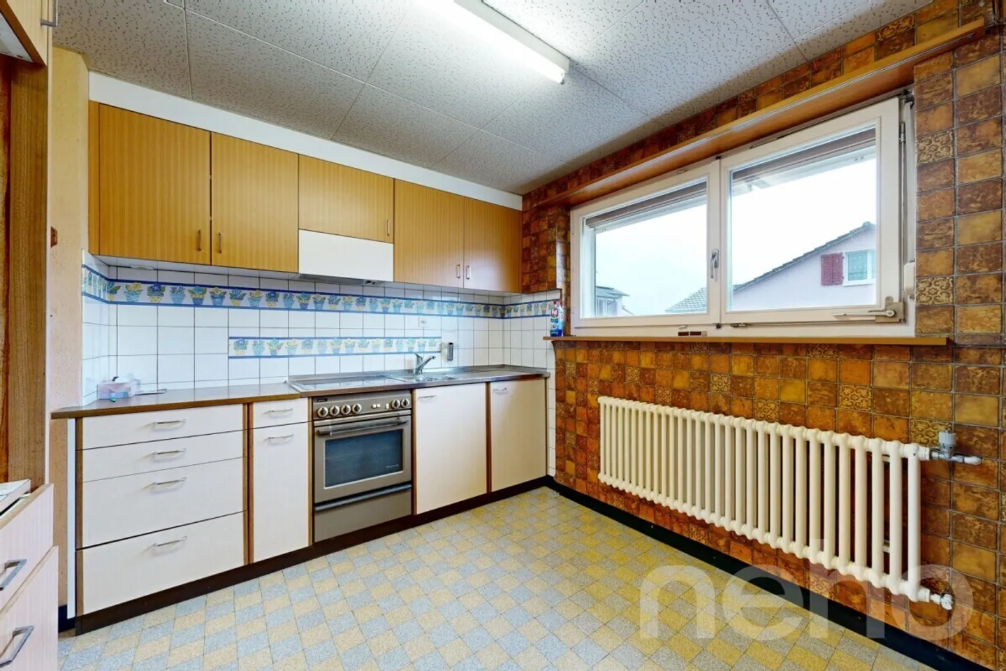 Detached single-family home with great potential in a quiet location - Photo 7 of 12