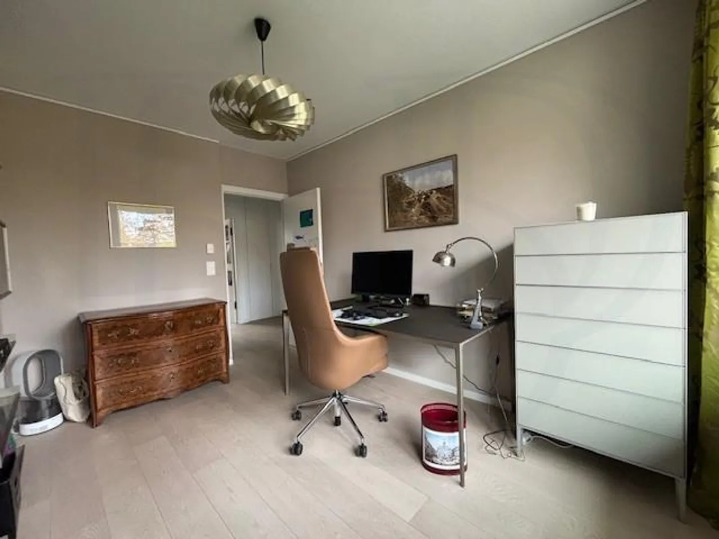 CONTEMPORARY VILLA WITH 7 ROOMS AND GARDEN - Photo 8 of 13