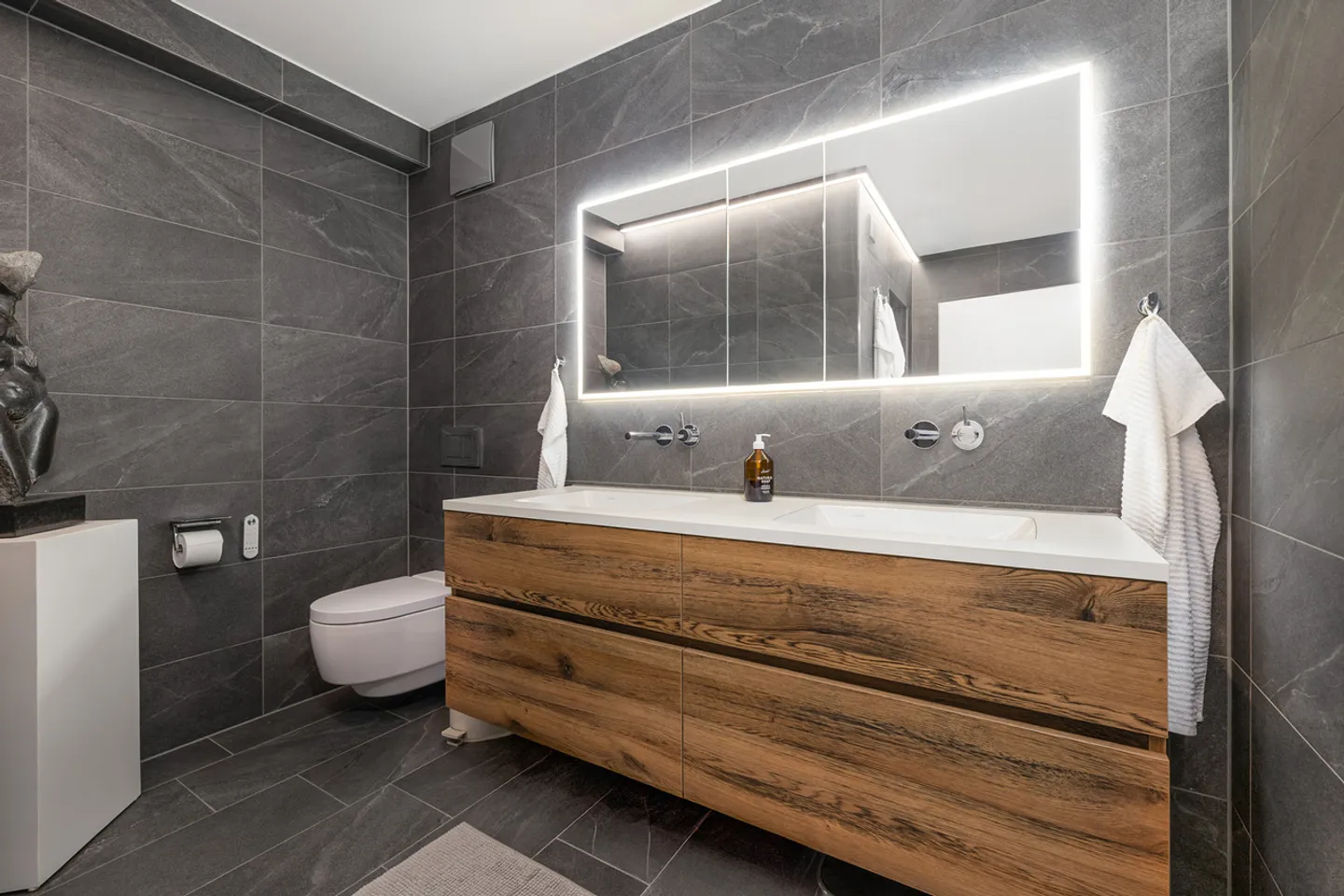 Perla abitativa con comfort Smart Home in una posizione da sogno - Foto 6 di 13