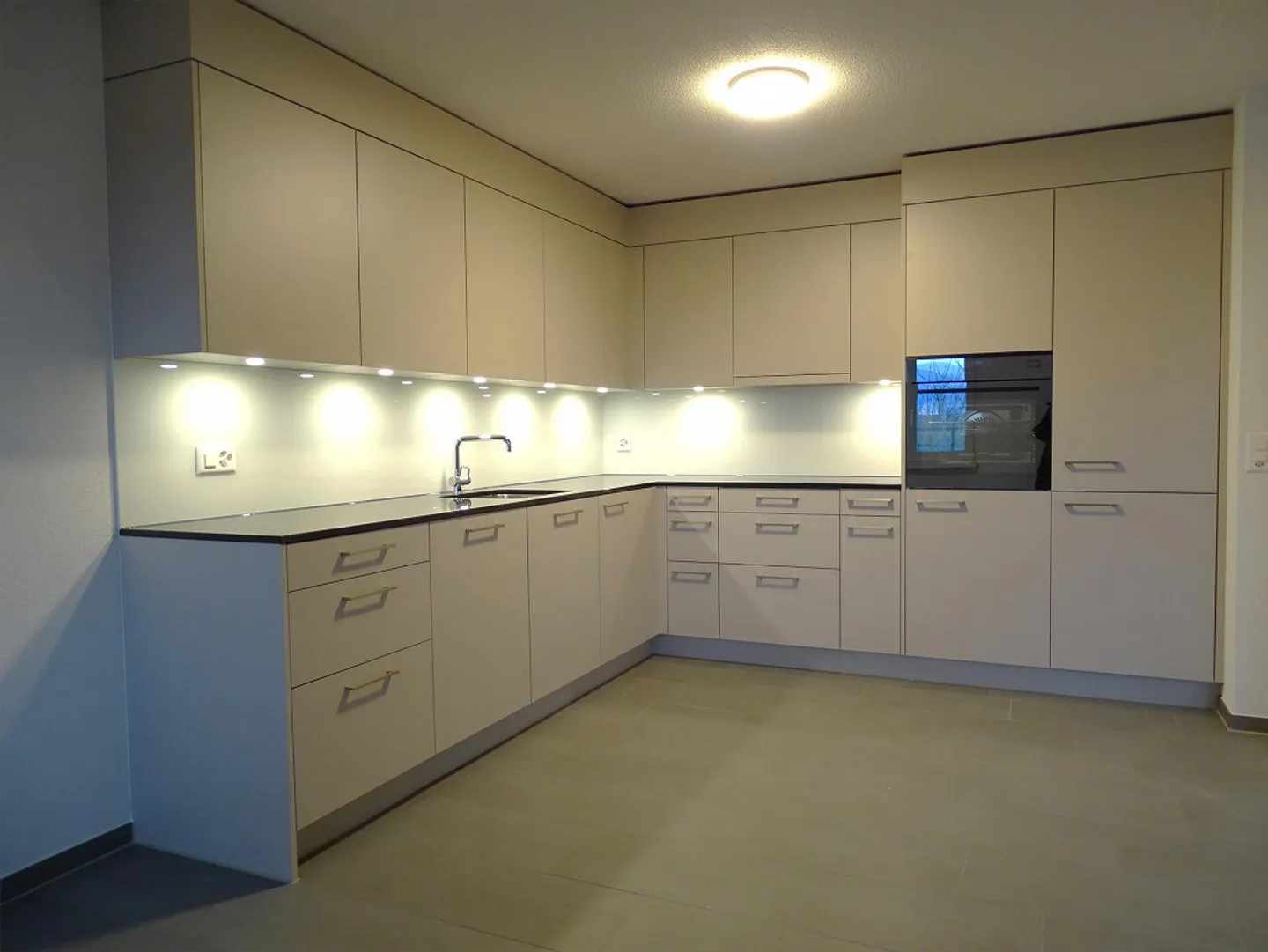 Première occupation après rénovation ! - Photo 3 sur 10