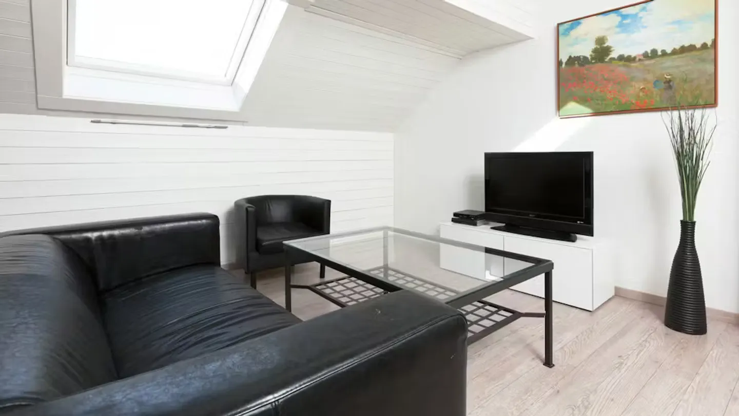 Apartment for rent - Photo 2 of 4