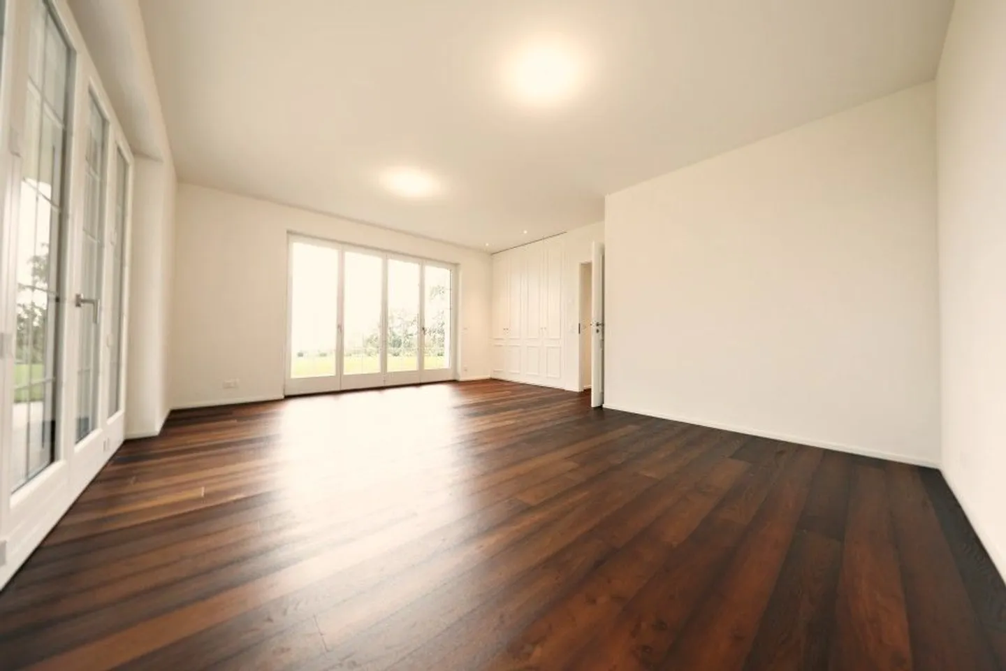 Elegante Villa mit Seeblick - Foto 12 von 13