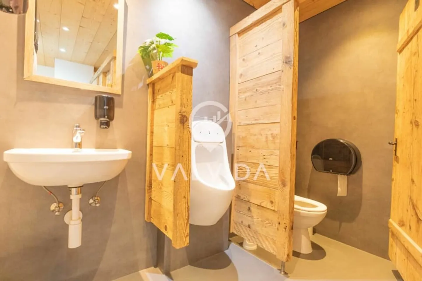 Ristorante completamente attrezzato in posizione privilegiata a Morgins, direttamente vicino alla funivia - Foto 10 di 13