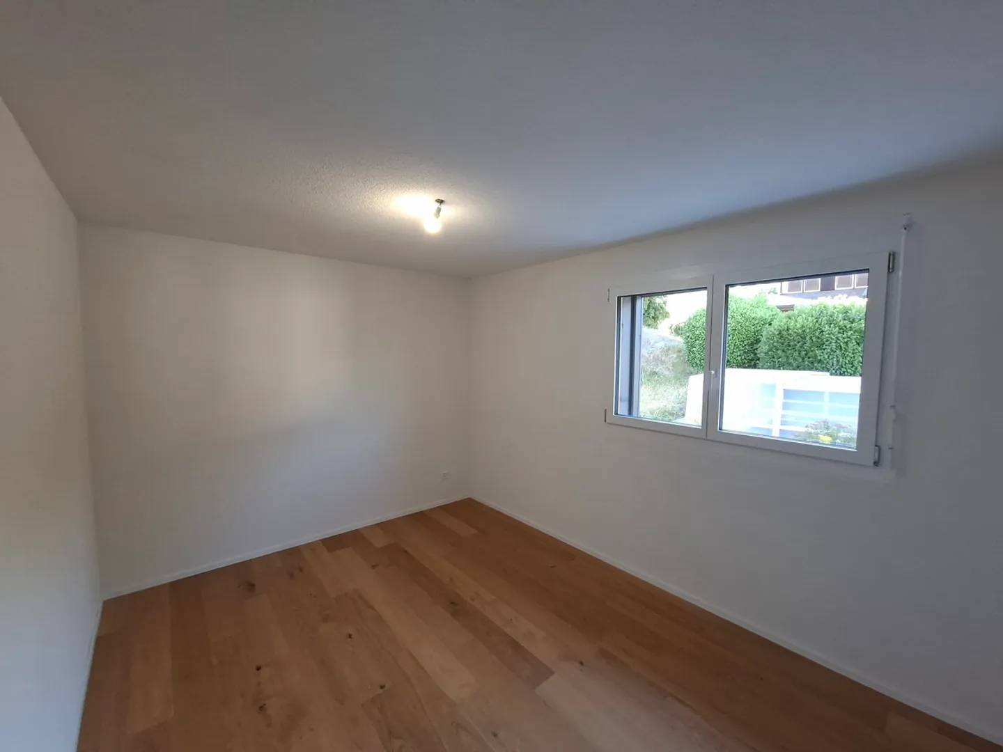 3.5 room apartment a stone's throw from the train station - Photo 2 of 8