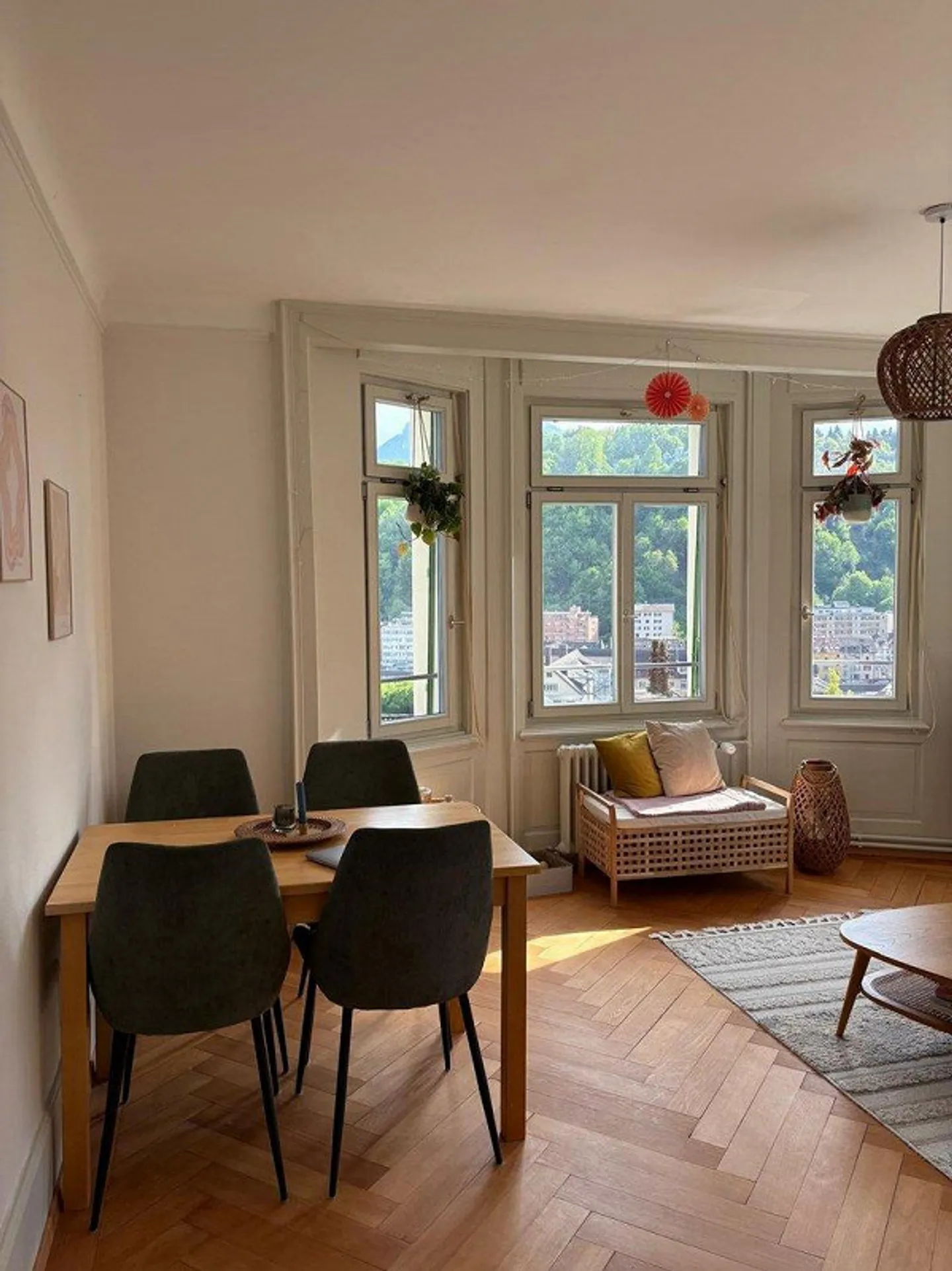 Charming 2.5-room apartment with balcony and beautiful view in Lucerne - Photo 1 of 11