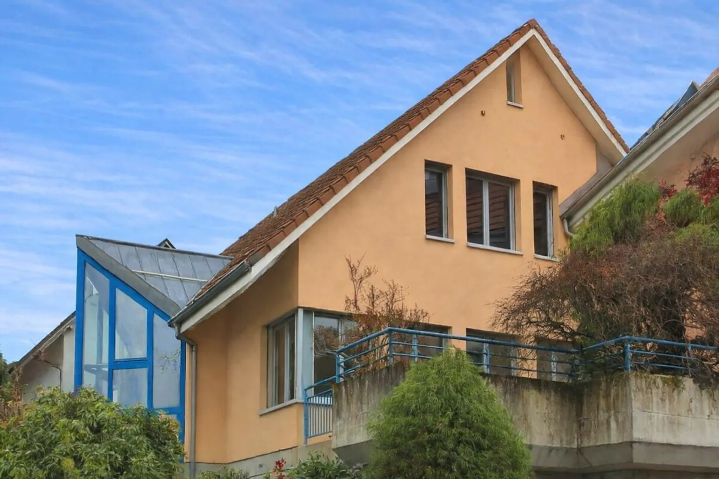 Living with Space, Light, and Privacy - Photo 18 of 18