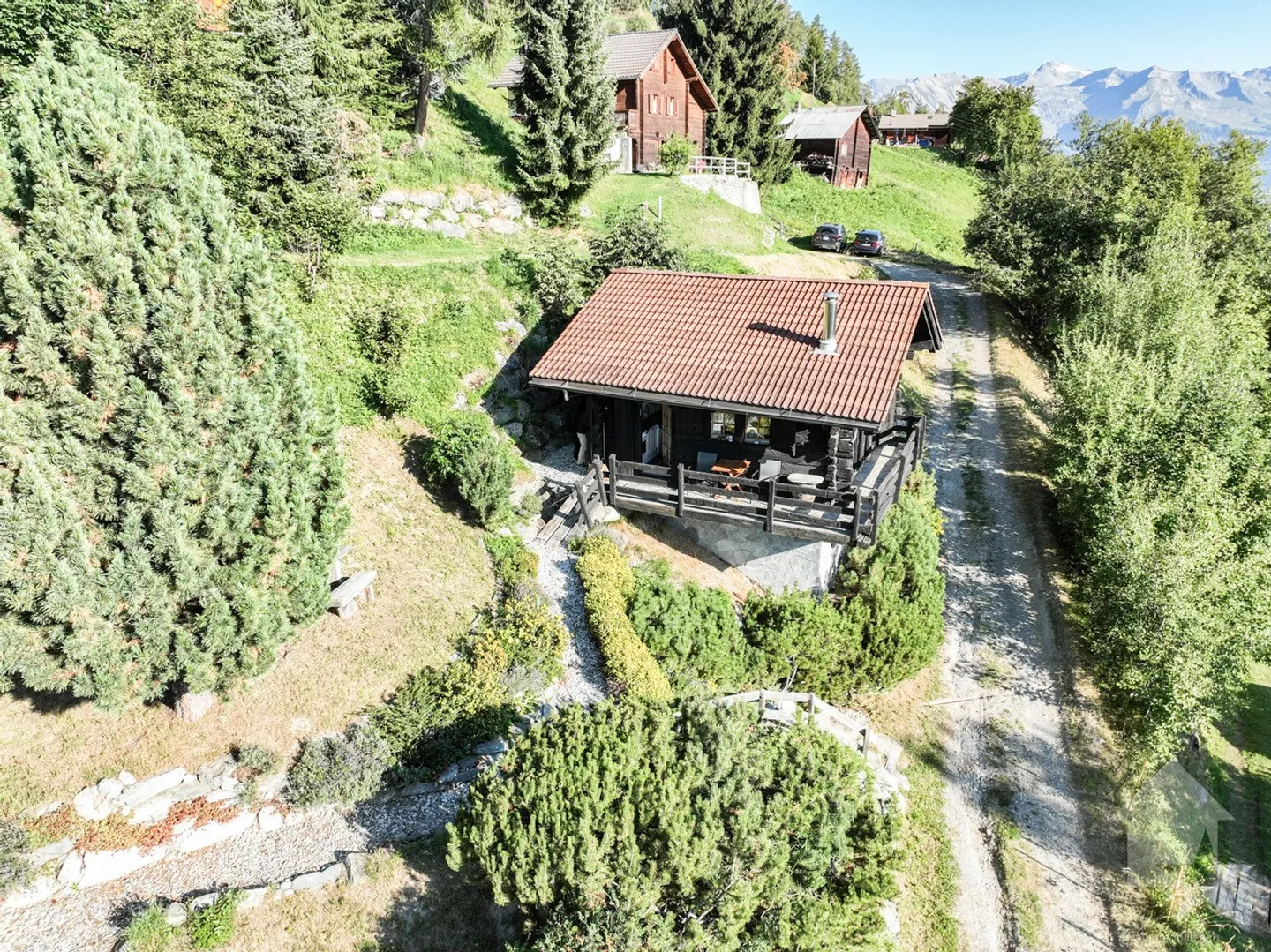 Chalet for sale - Photo 2 of 13
