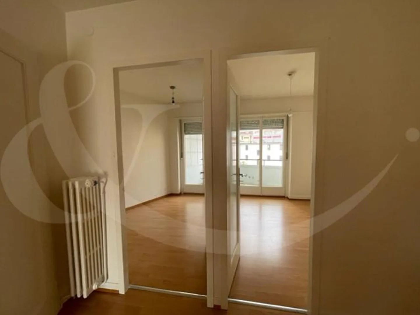15 Quai du Cheval-Blanc, appartement de 4.5 pièces lumineux et traversant - Photo 6 sur 10