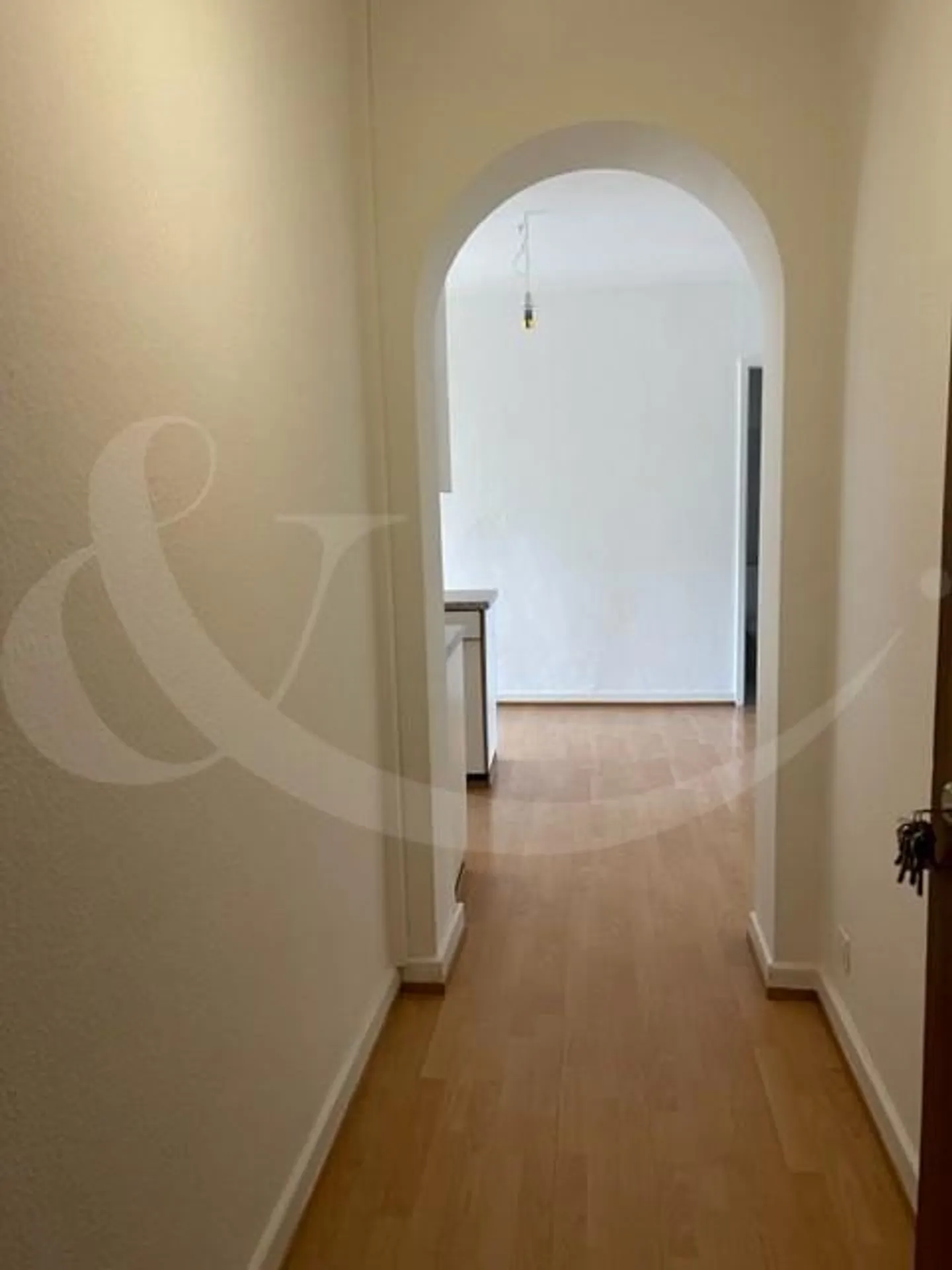 15 Quai du Cheval-Blanc, appartement de 4.5 pièces lumineux et traversant - Photo 3 sur 10