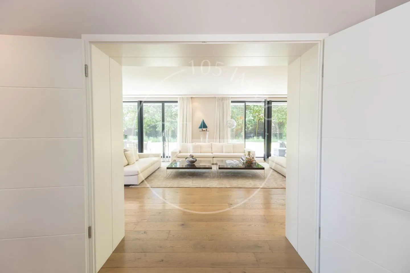 Stupenda villa contemporanea vicino alla città - Foto 3 di 6