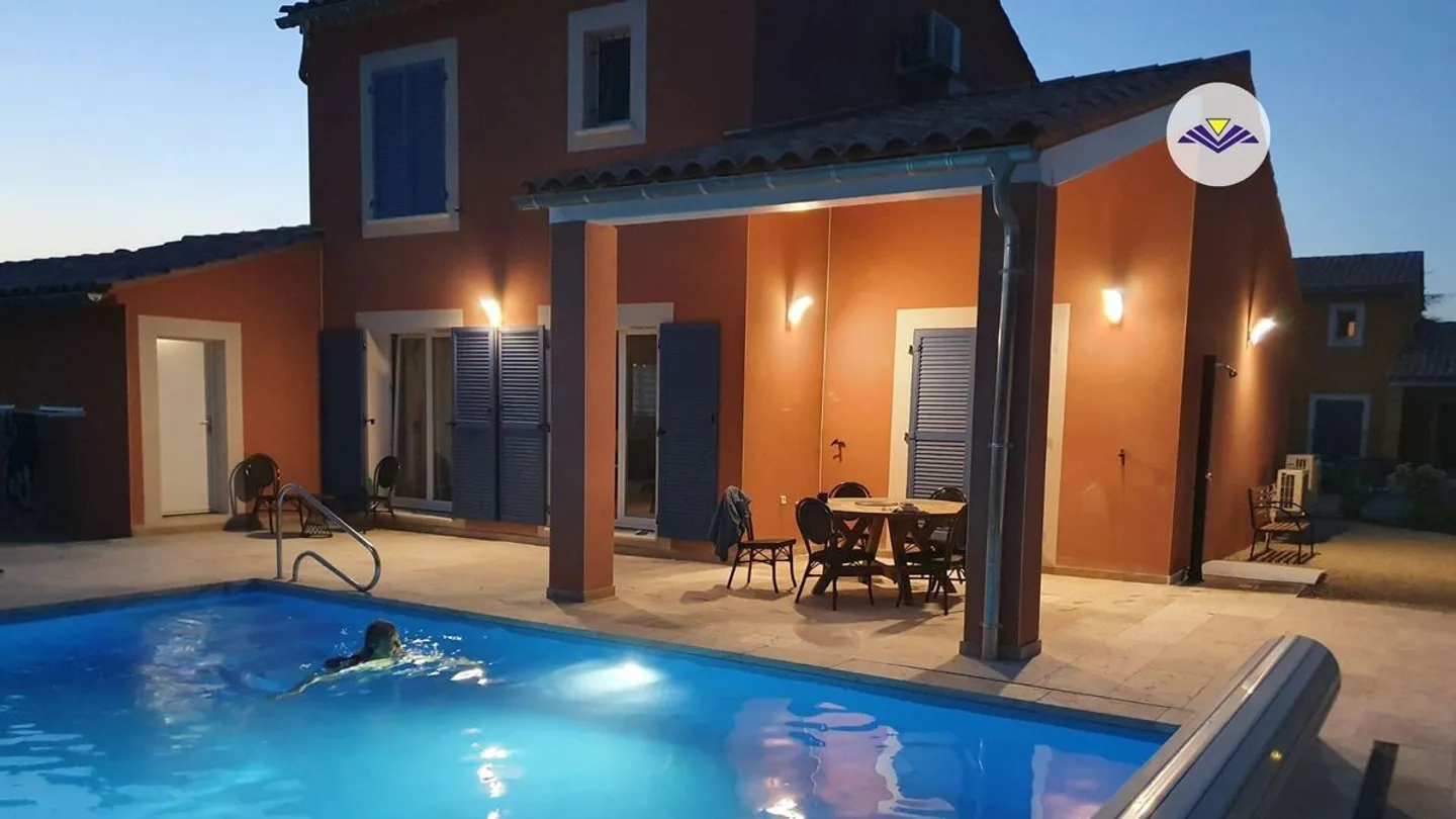 Villa for sale - Photo 2 of 5