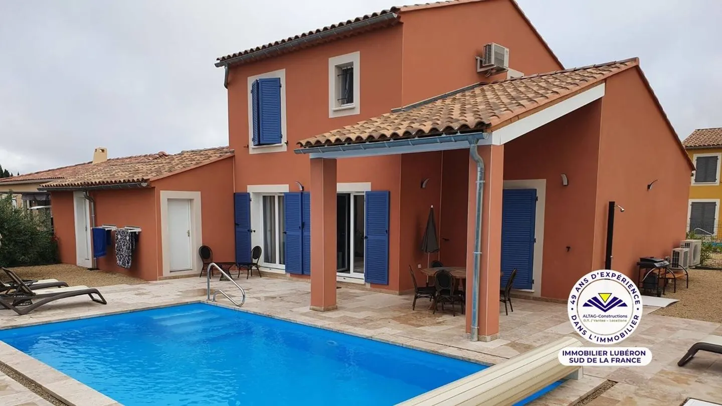 Villa for sale - Photo 1 of 5