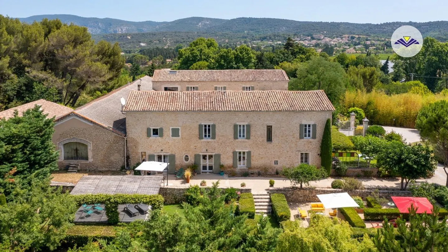 Proprietà in Vendita in Provenza - Gîte & Casa Principale - Foto 3 di 6