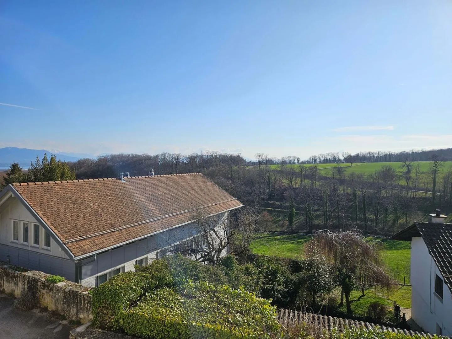 Charming renovated house for sale in Givrins - Photo 10 of 12