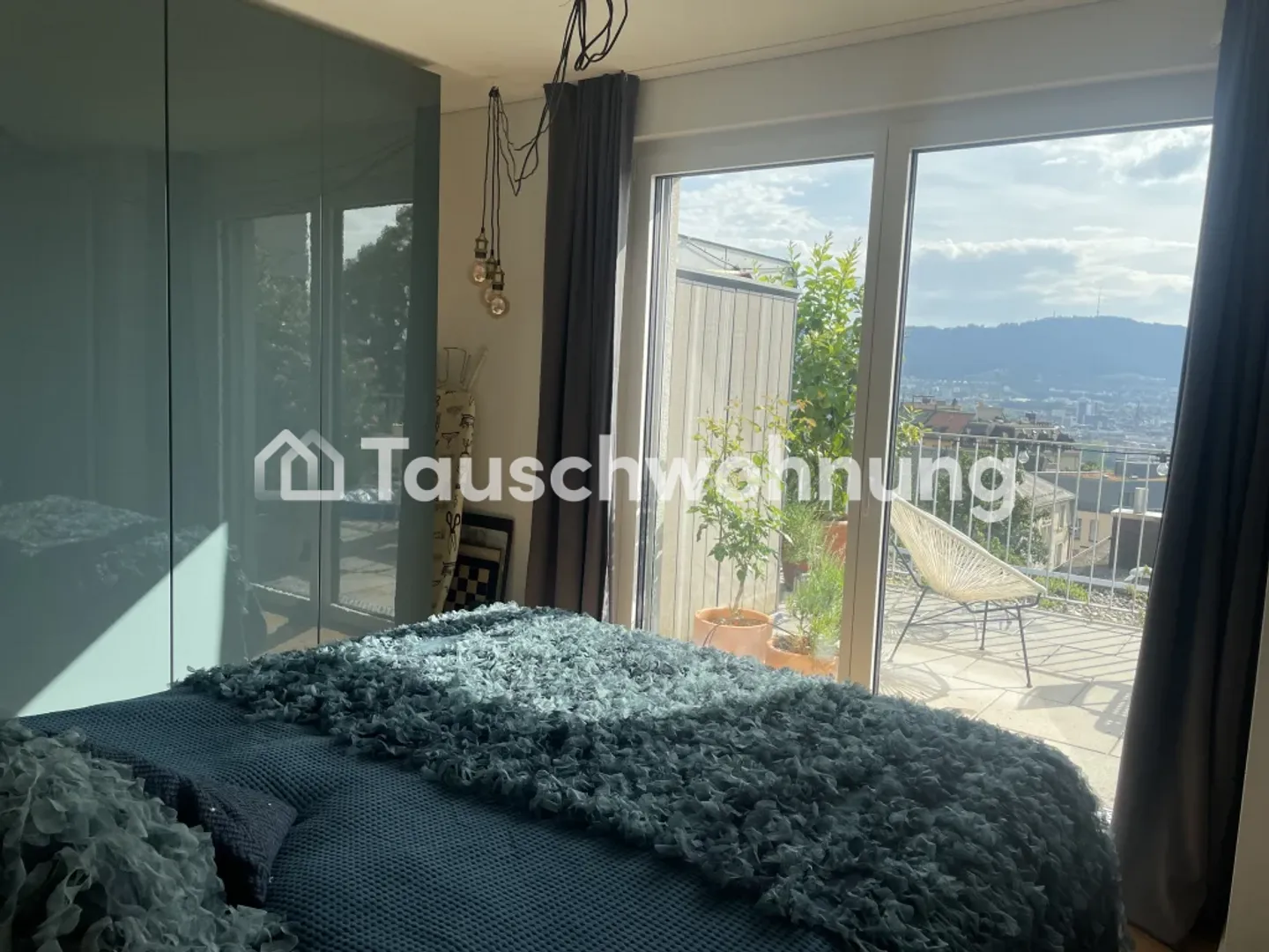 Very bright 2.5 room penthouse new building with stunning view - Photo 7 of 8