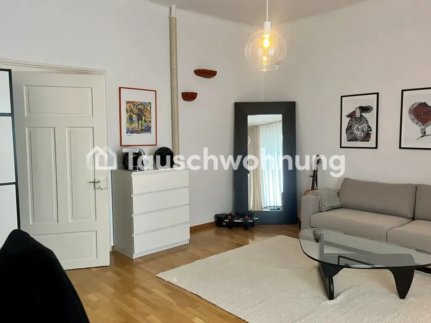 Large apartment with garden seating area in district 6 - Photo 3 of 11