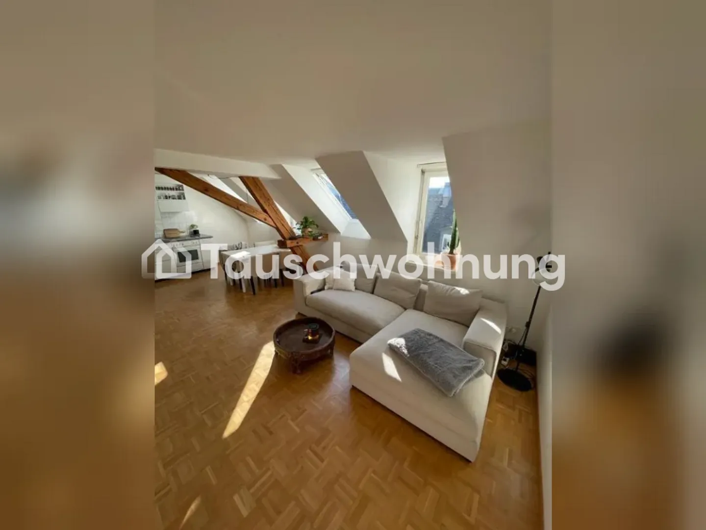 Cozy & Central Apartment in District 4 - Photo 1 of 3