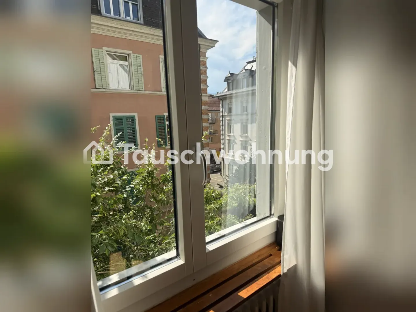 2.5-room apartment with two balconies in a quiet location - Photo 6 of 13