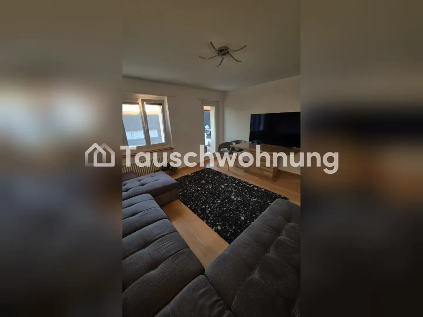 Cozy Apartment with Lake View - Photo 8 of 11