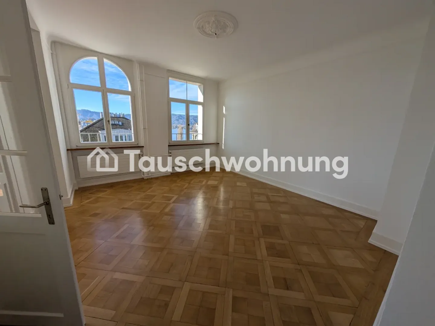 Charmante Wohnung mit Seesicht - Foto 2 von 6