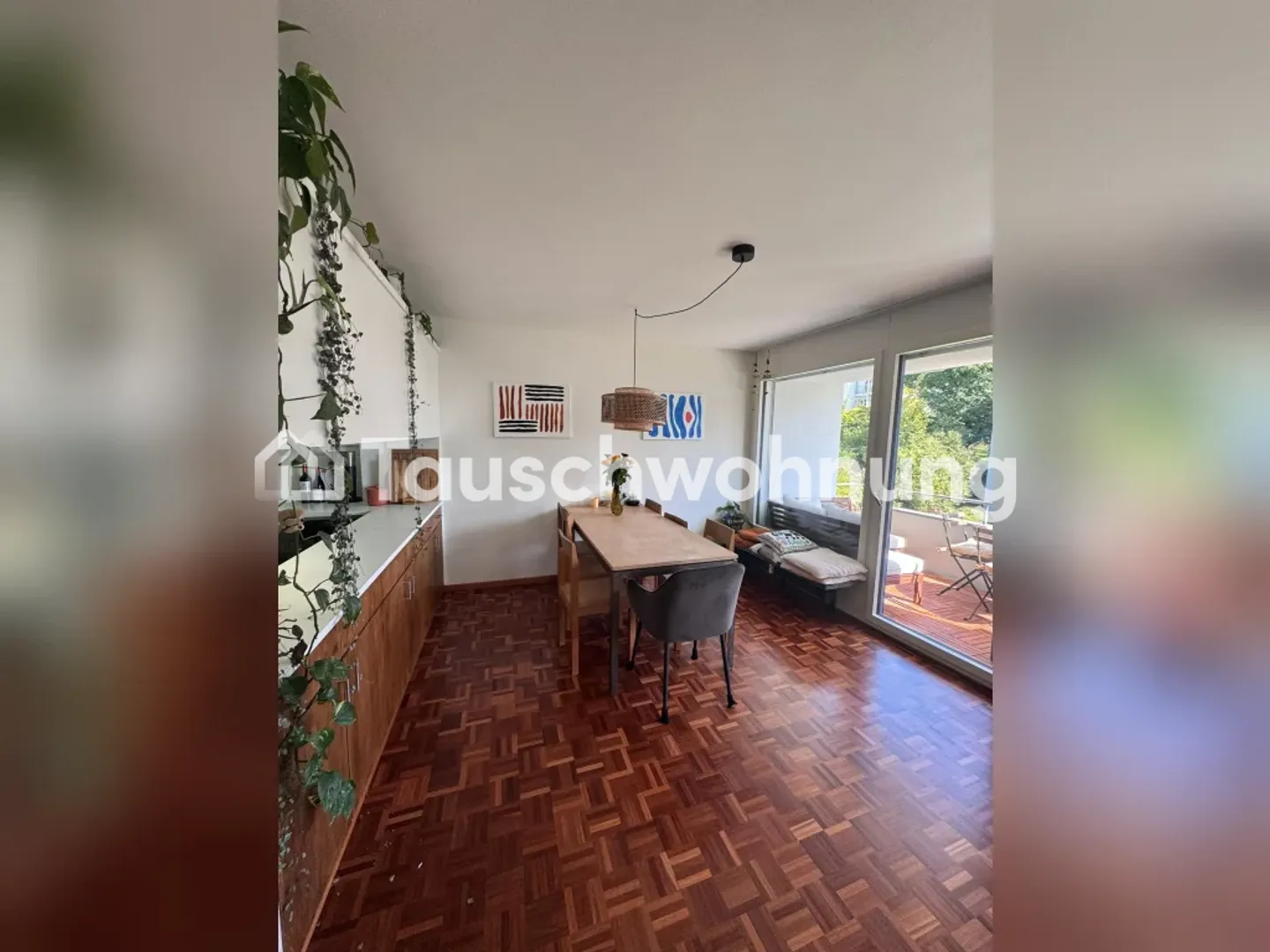 Bright 3-room apartment in Zurich, District 10 for exchange - Photo 2 of 9