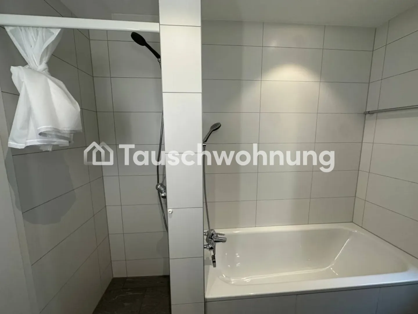 4-Zimmer-Wohnung in Zürich, Kreis 3 - Photo 2 of 4