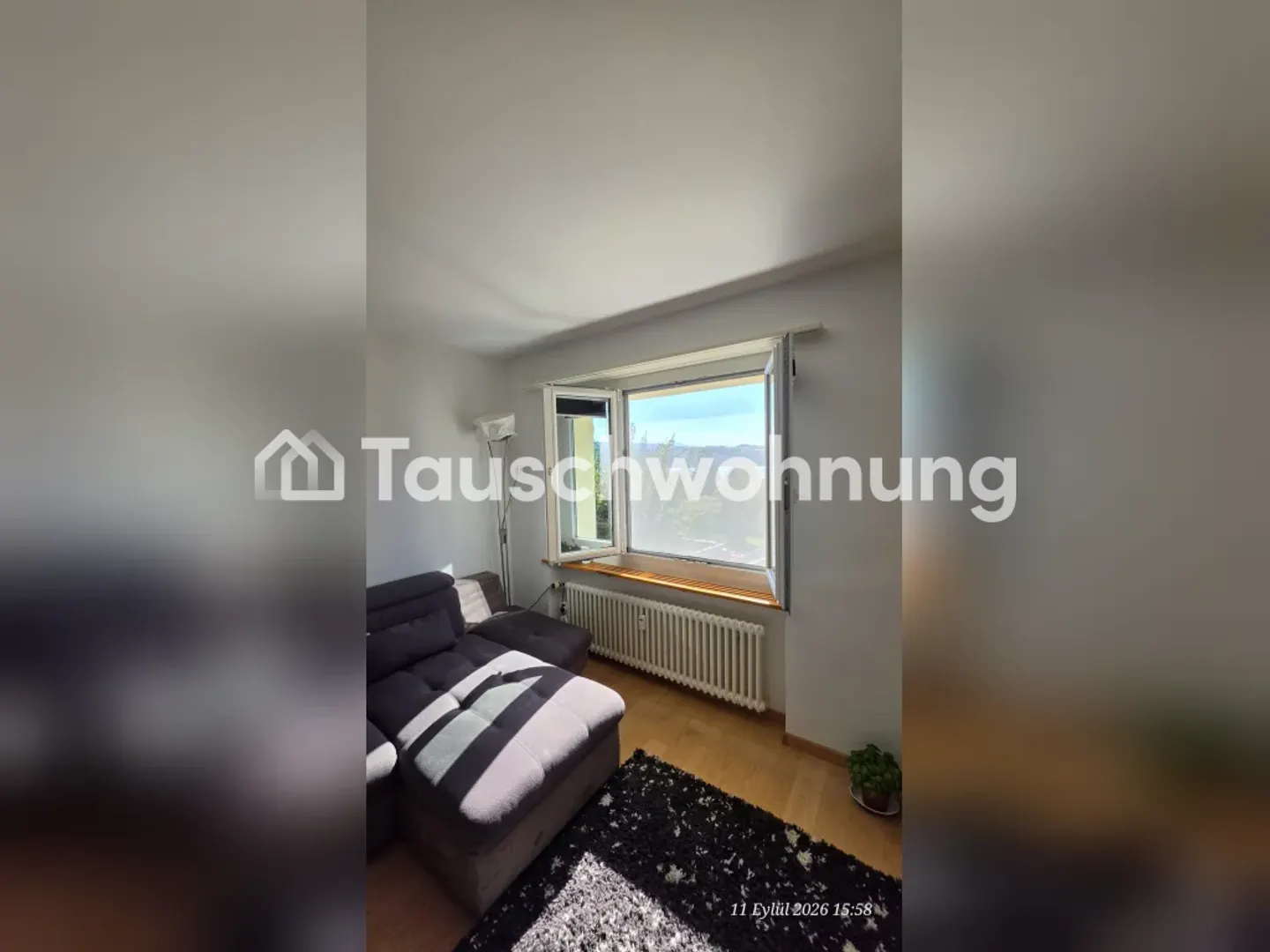 Cozy Apartment with Lake View - Photo 5 of 11