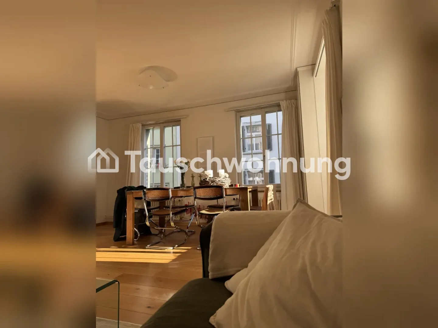 Zürich, Kreis 1: Charmante 2,5-Zimmer-Wohnung - Photo 2 of 3