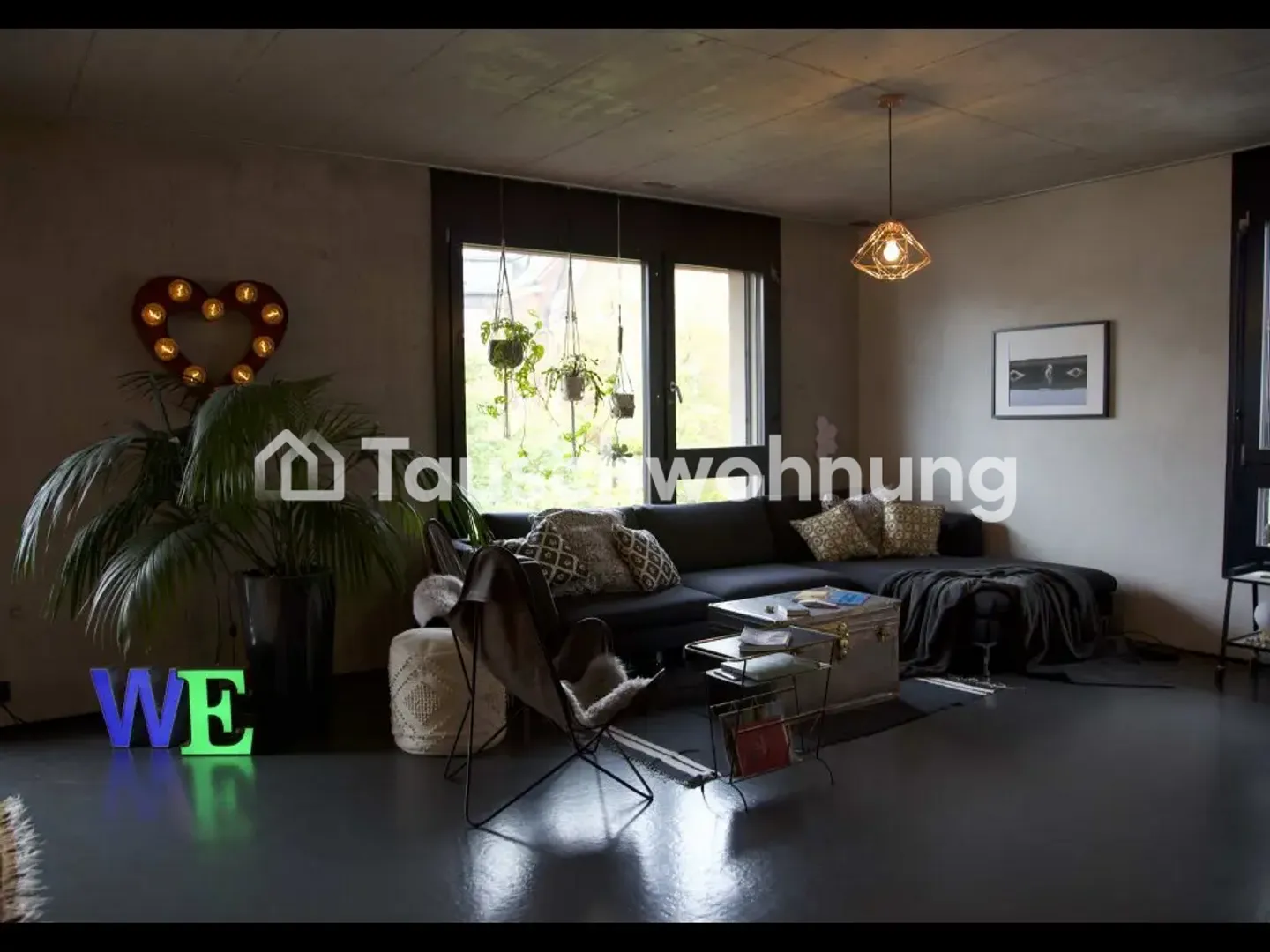 Large loft-like 2.5 room apartment District 4 against at least 3.5 - Photo 4 of 9