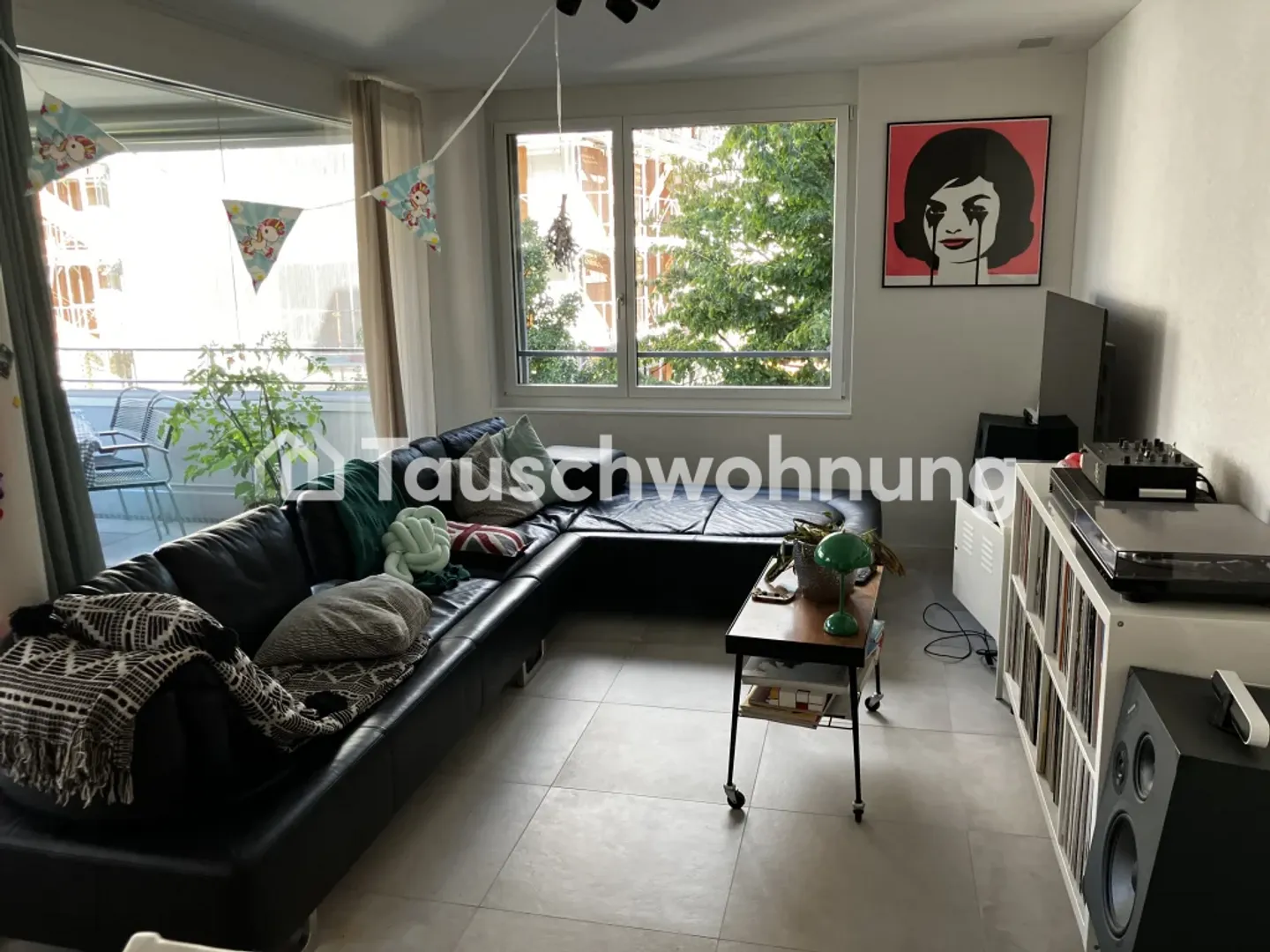 Spacious 4.5-room apartment with loggia in new building in Zurich, District 9 - Photo 4 of 10