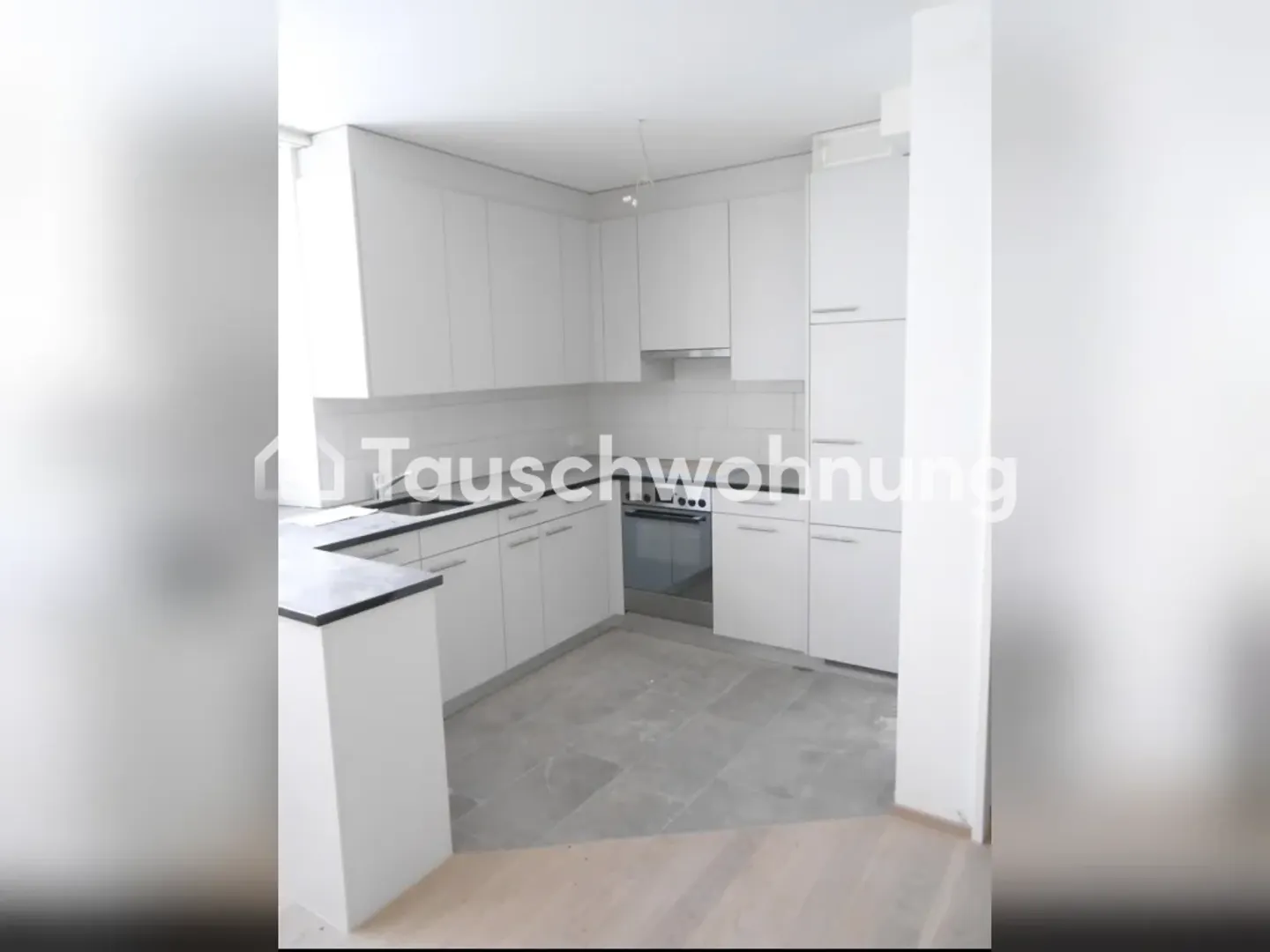 Swap my 1-room apartment in Zurich, District 4 - Photo 2 of 5