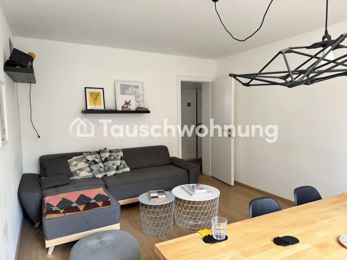3.5-room apartment in Zurich, District 3 - Photo 2 of 10