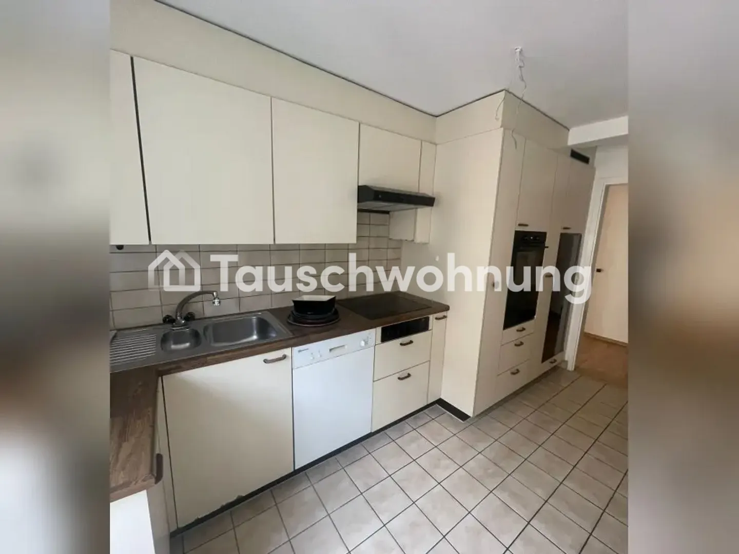 Charming 3.5 Room Apartment in Central Location - Photo 5 of 8