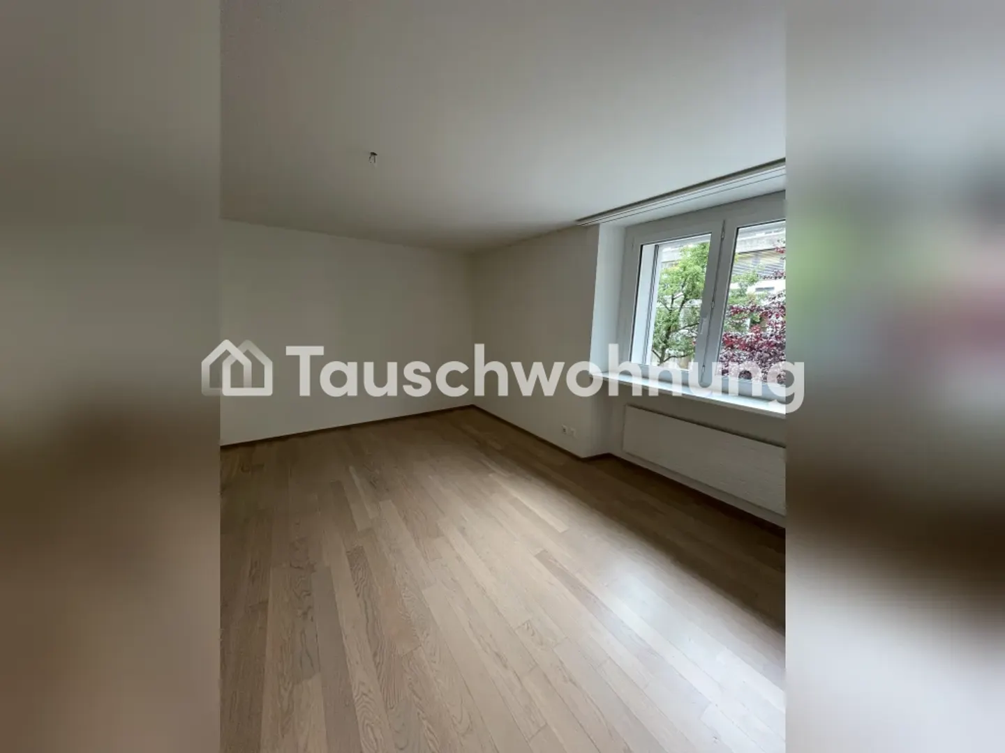 Swap my 1-room apartment in Zurich, District 4 - Photo 3 of 5