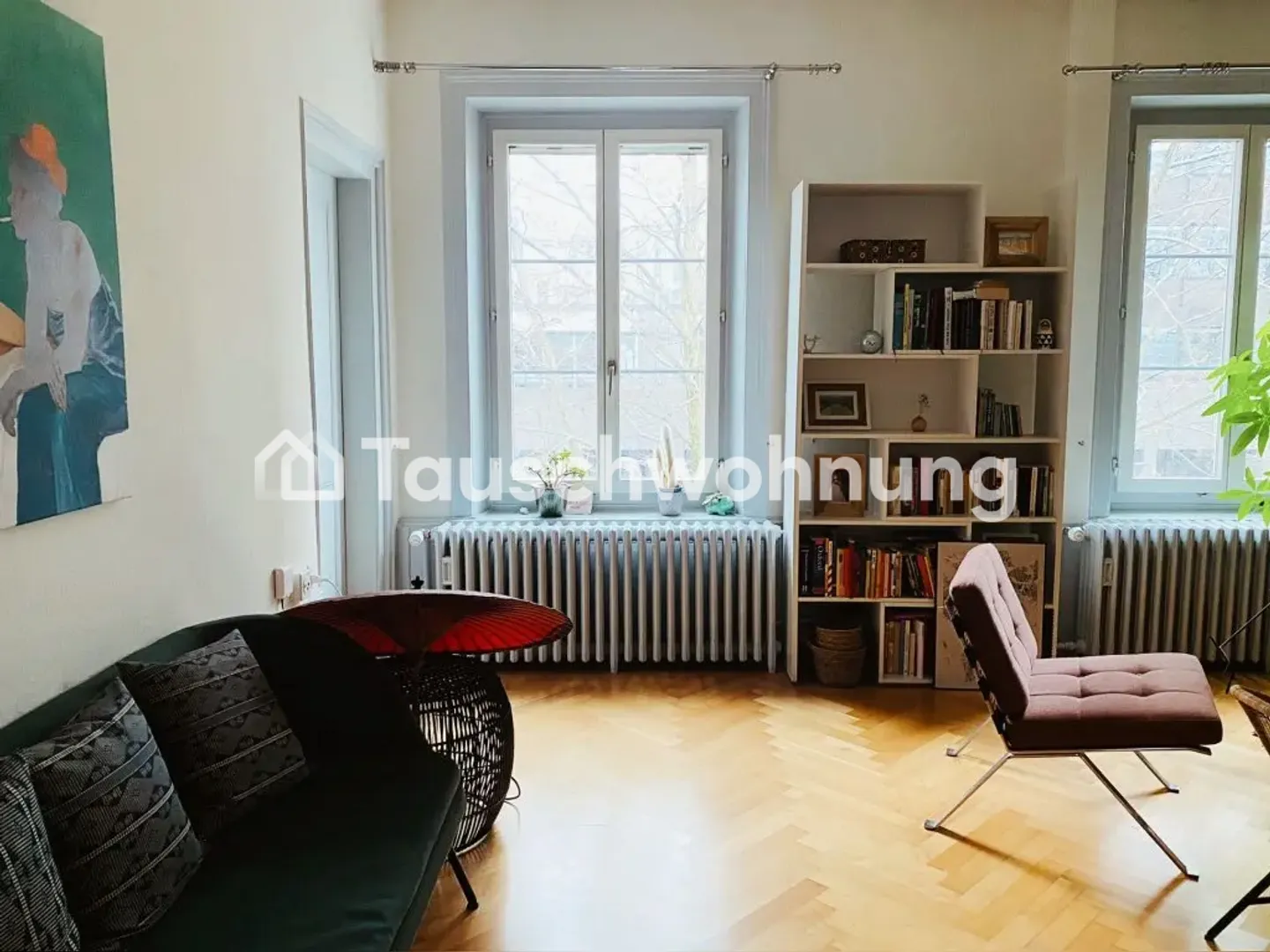 Large old apartment with high ceilings, balcony &amp; roof terrace - Photo 2 of 13