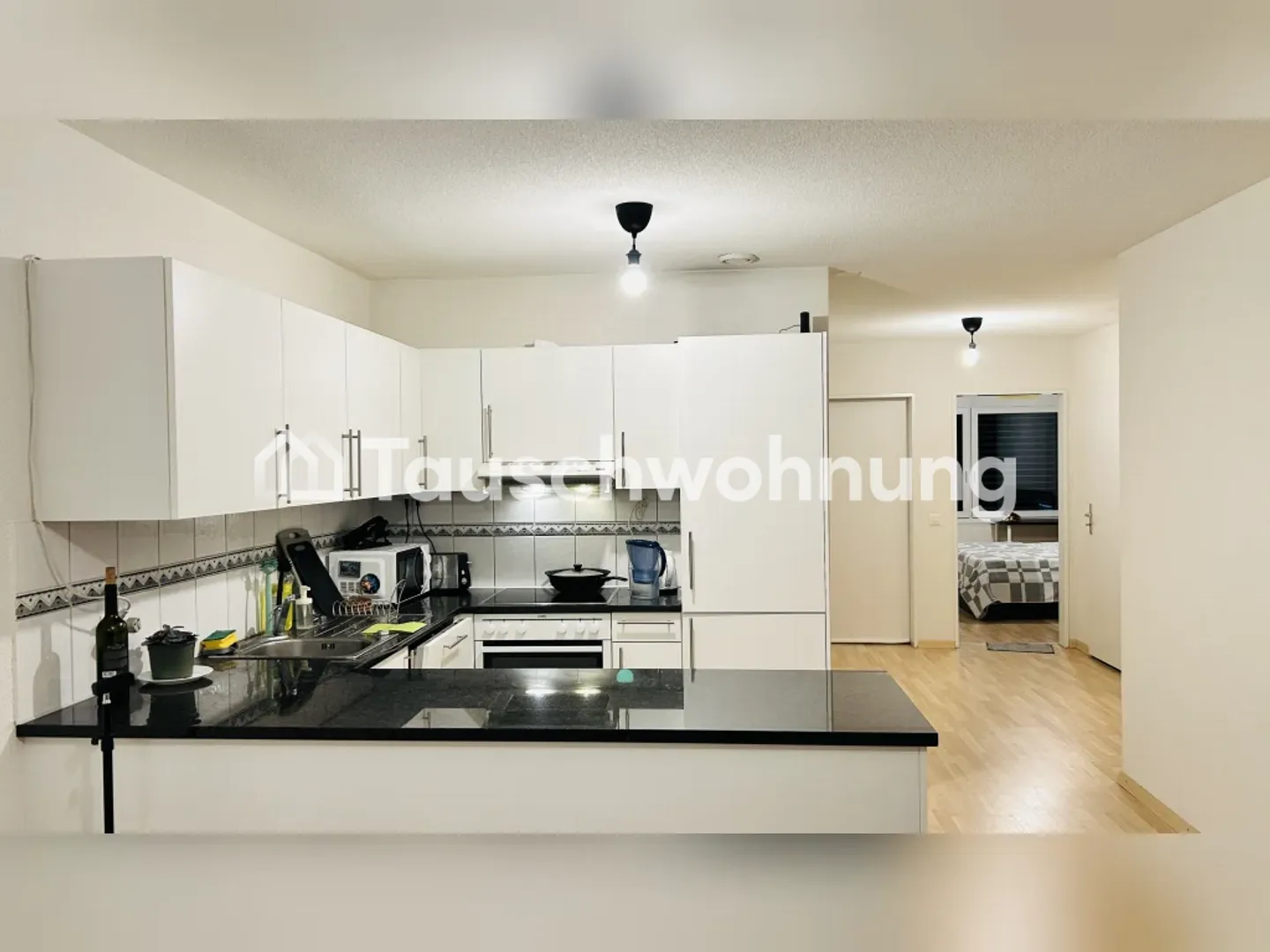 2.5-room apartment in Zurich, District 11 - Photo 4 of 8