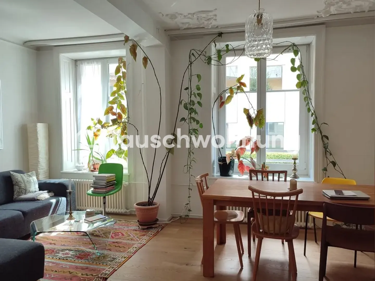 Quiet 3.5 Room Old Building Apartment with Garden Seating Area in Wiedikon - Photo 1 of 2