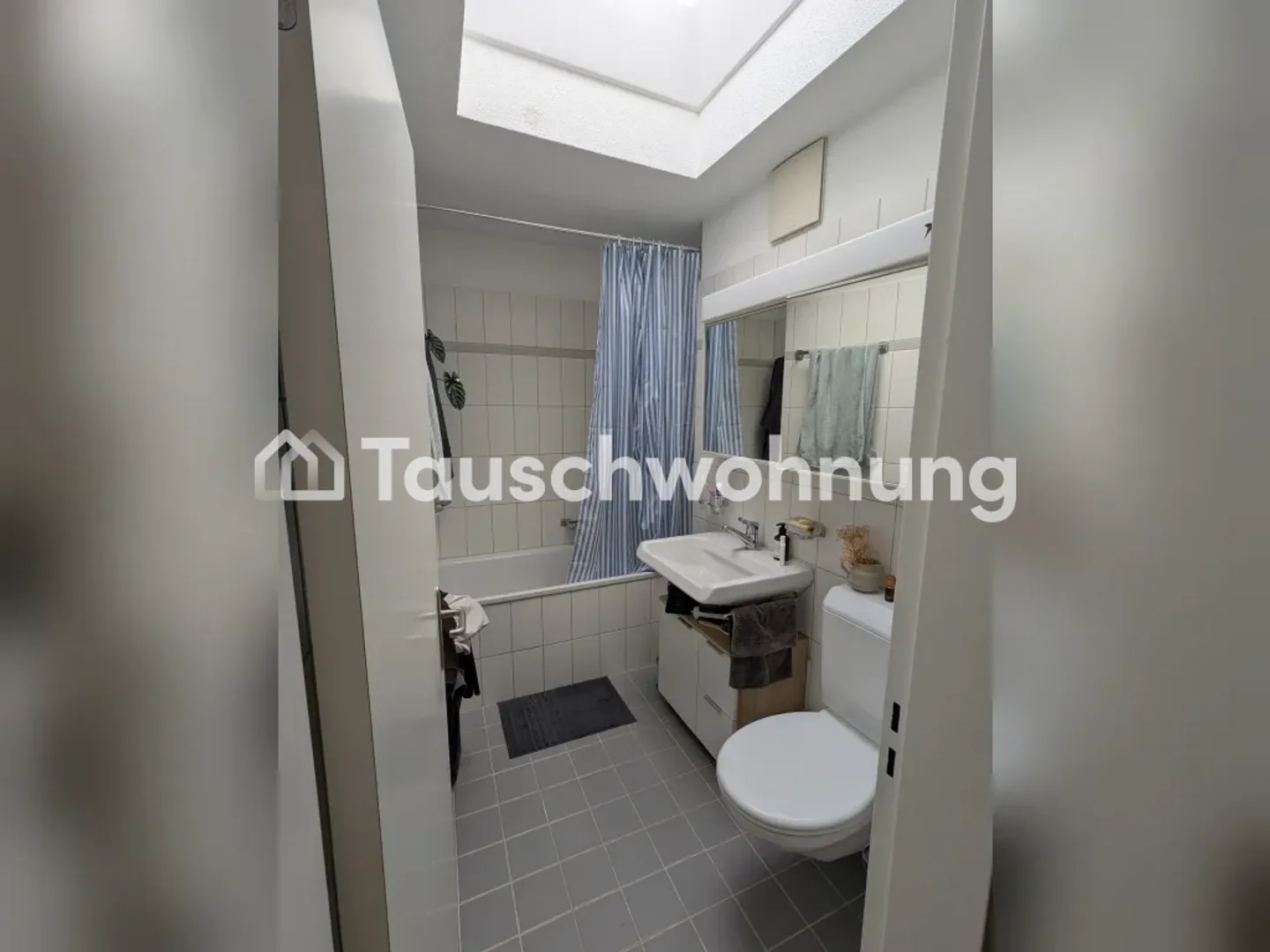 Recherche 3-4 pièces, offre 2.5 pièces. Zone Wollishofen - Photo 1 sur 4