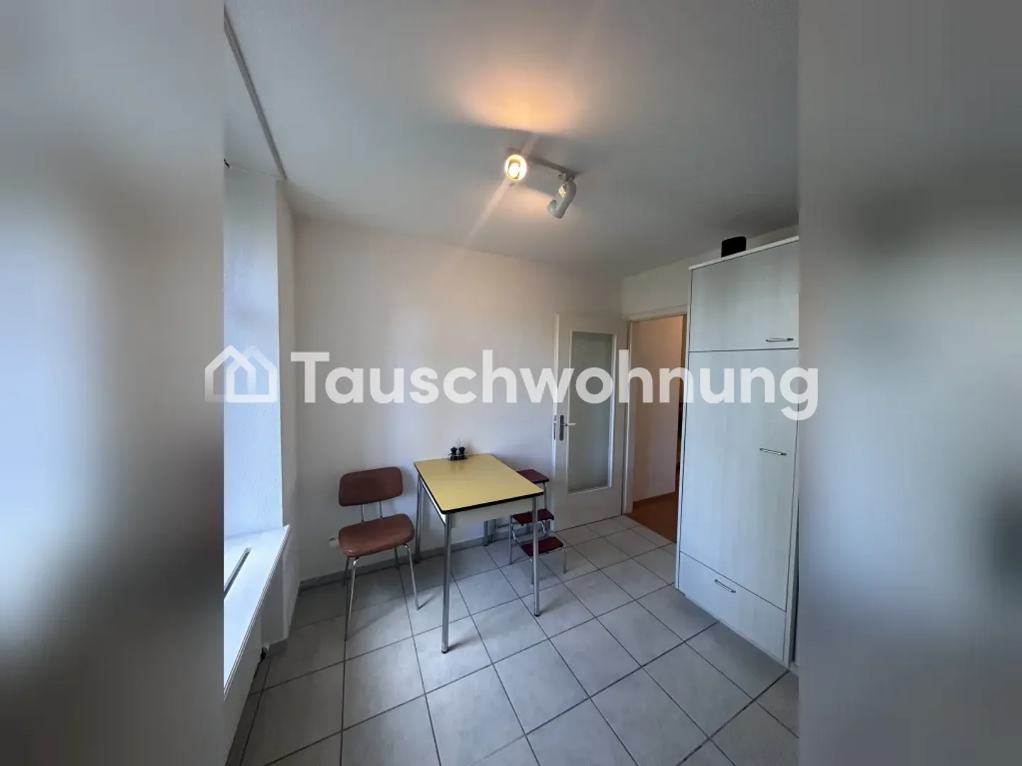 Ideal for singles or couples in Zurich, District 4 - Photo 5 of 10
