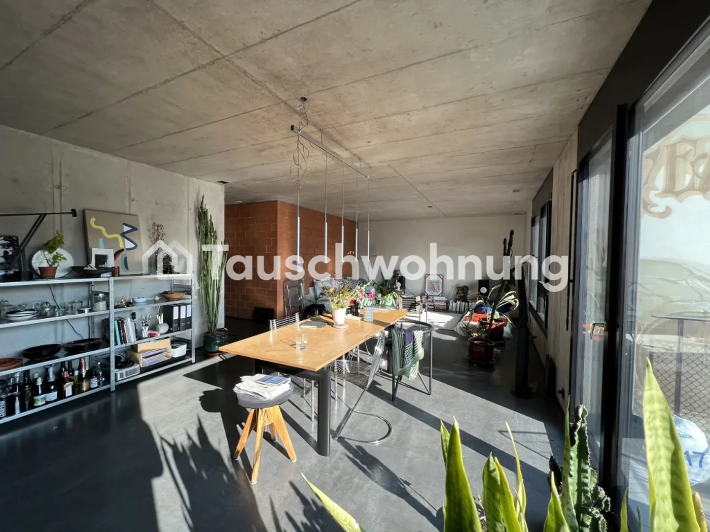 Looking for Zurich and offering Zurich - Photo 1 of 8