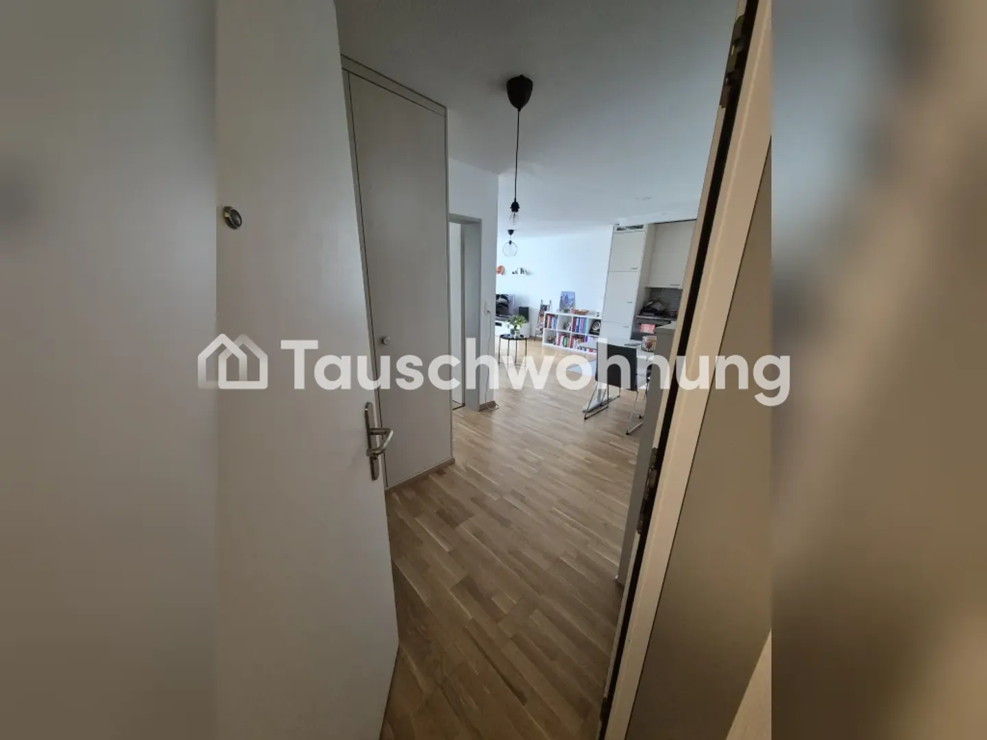 Exchange great apartment in Zurich, District 11 - Photo 1 of 8